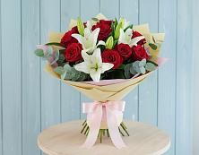 Букет цветов из:  Лилии и Розы в Вознесеновском
