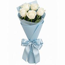 Букет 5 Белых роз Проуд в Вознесеновском