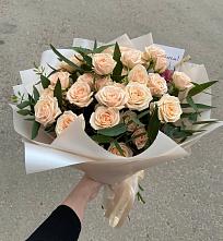 Букет Кремовые розы Латте в Вознесеновском