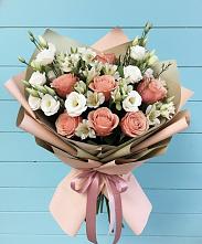 Букет цветов из:  Розы, Альстромерии и Лизиантусы в Вознесеновском