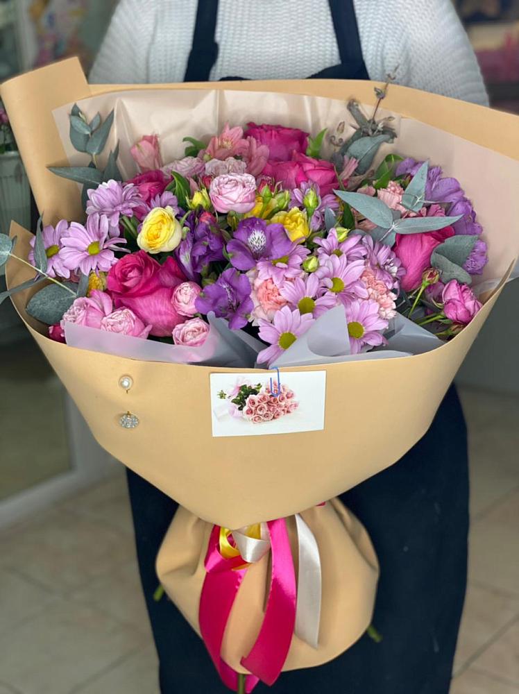 Букет цветов из: Хризантемы, Гвоздики и Альстромерии в Вознесеновском