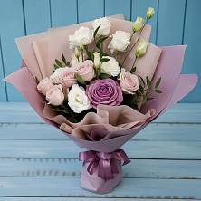 Букет цветов из:  Розы и Лизиантусы в Вознесеновском