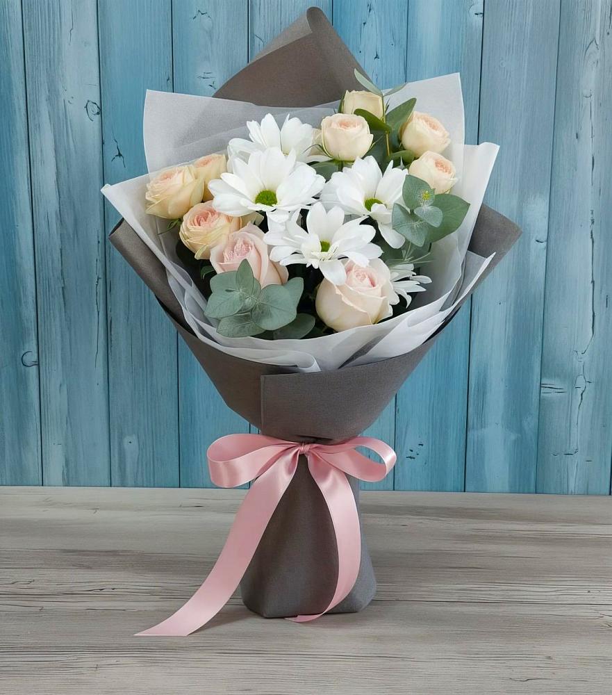 Букет цветов из: Хризантемы и Розы в Вознесеновском