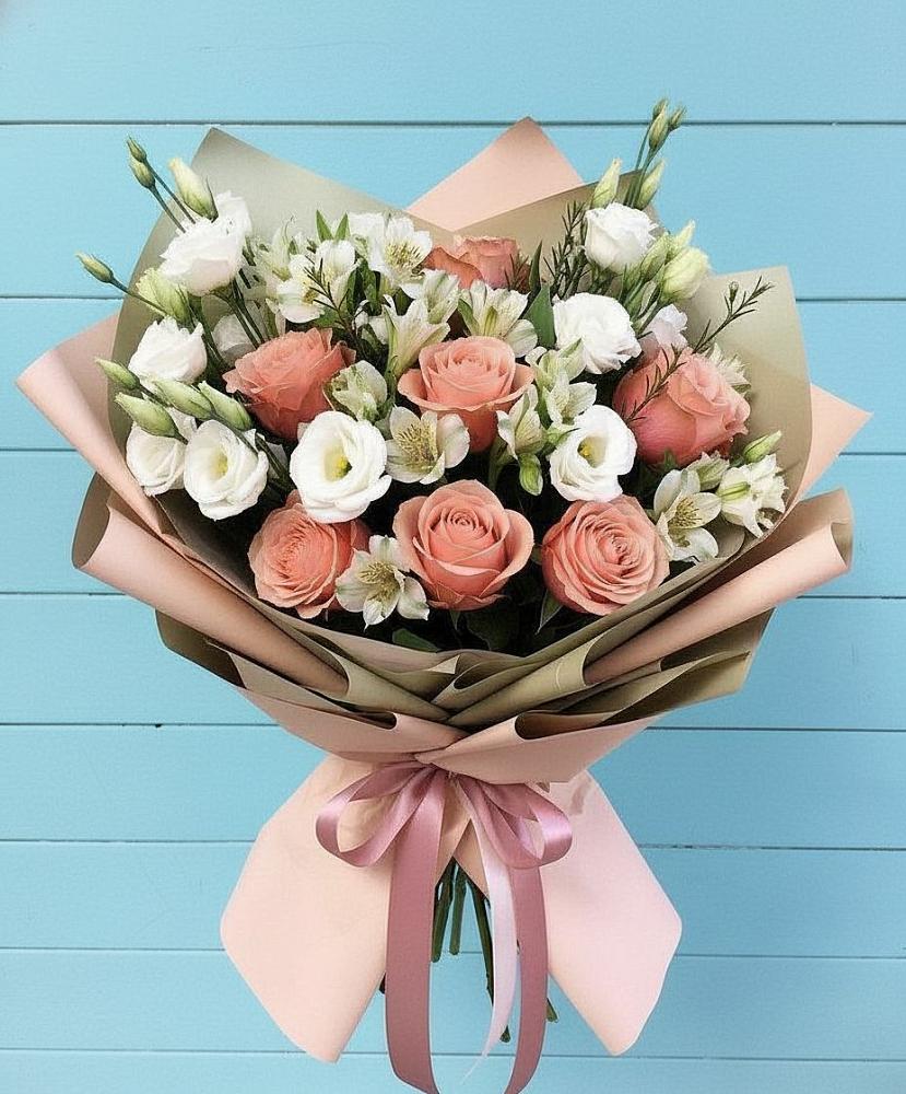 Букет цветов из: Розы, Альстромерии и Лизиантусы в Вознесеновском