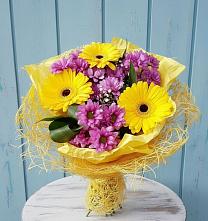 Букет цветов из:  Хризантемы и Герберы в Вознесеновском