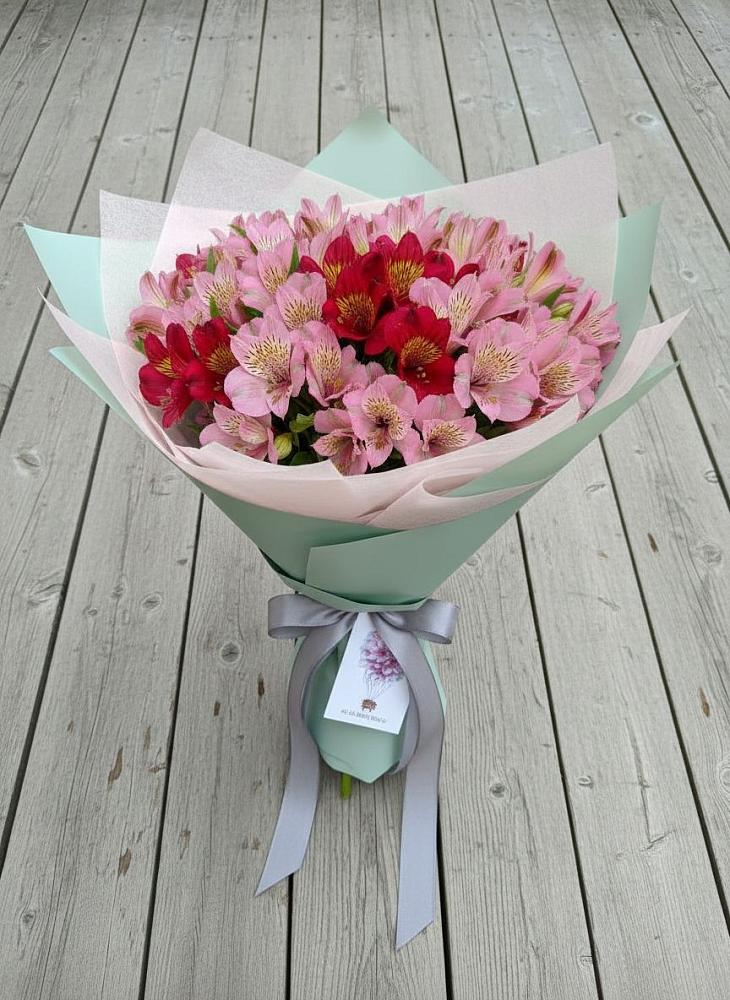 Букет цветов из: Альстромерии в Вознесеновском