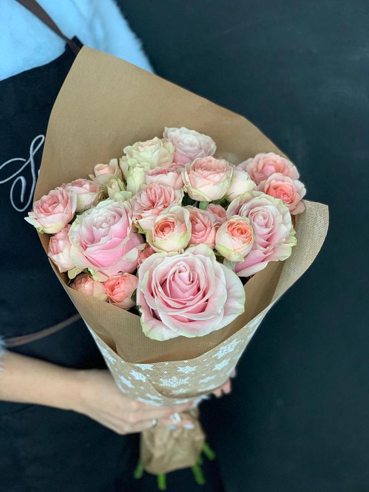 Букет цветов из: Хризантемы и Розы в Вознесеновском