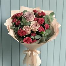 Букет цветов из:  Гвоздики и Розы в Вознесеновском