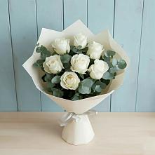 Букет Белые розы в Эвкалипте в Вознесеновском