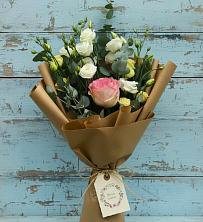 Букет цветов из:  Розы и Лизиантусы в Вознесеновском