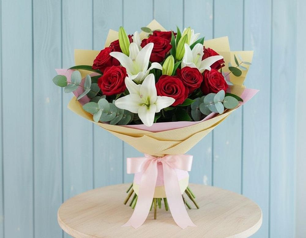Букет цветов из: Лилии и Розы в Вознесеновском